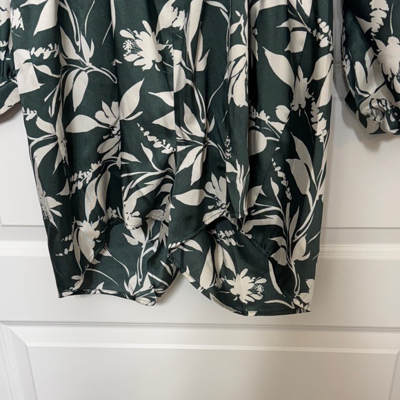 Abercrombie & Fitch Green and White Floral Satin Romper - Picture 2 of 6